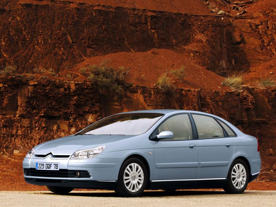  Citroen C5 HDi TwinTurbo 2004 года  (фото 8 из 16)